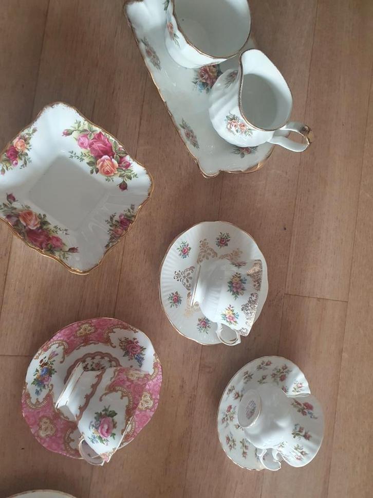 Porseleinen theekopjes, Antiek en Kunst, Antiek | Servies compleet, Ophalen