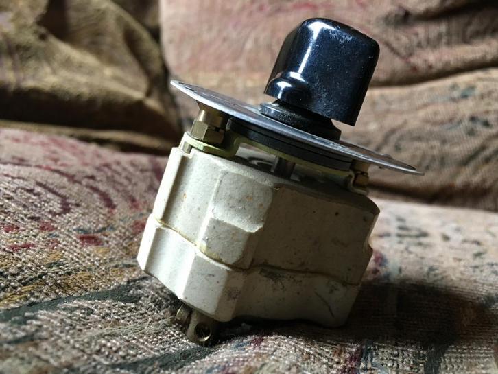 Vintage NOS Solid State Schakelaar, Antiek en Kunst, Antiek | Gereedschap en Instrumenten, Ophalen of Verzenden