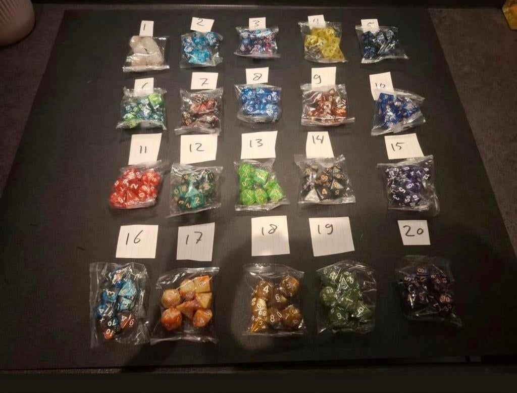 Dungeons and Dragons Dobbelstenen Sets, Hobby en Vrije tijd, Gezelschapsspellen | Bordspellen, Onbekend, Nieuw, Ophalen of Verzenden