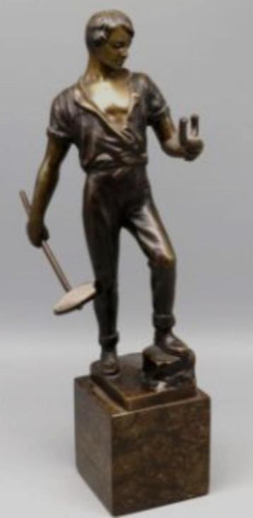 =jonge smid met hoefijzer==GESIGNEERD==ca 1900==BRONS= beschikbaar voor biedingen