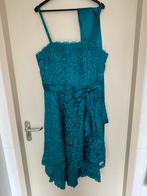 Turquoise kanten jurk met satijnen lint, Blauw, Maat 42/44 (L), Ophalen of Verzenden, Zo goed als nieuw