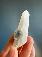 Fluoriet op kwarts, Verzamelen, Mineralen en Fossielen, Ophalen of Verzenden, Mineraal