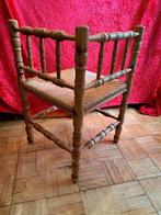 Oud Hollandse drie hoek stoel met biezen zitting, Ophalen