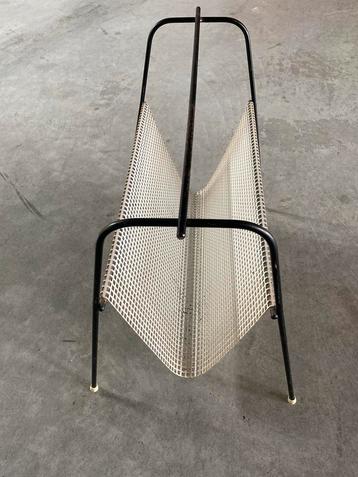 Pilastro magazine holder jaren 50 vintage geperforeed metaal beschikbaar voor biedingen
