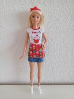 Barbie van de Cupcake Speelset FHP57, Kinderen en Baby's, Speelgoed | Poppen, Ophalen of Verzenden, Zo goed als nieuw, Barbie