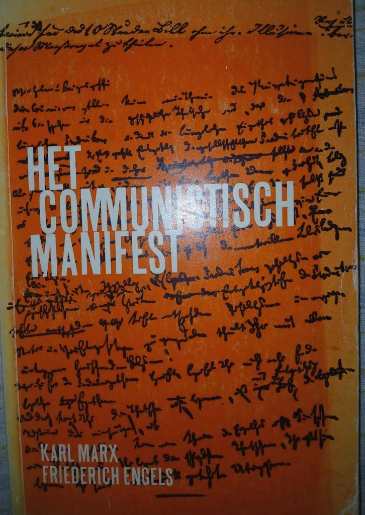 Het Communistisch Manifest - Marx & Engels 18e druk, Boeken, Politiek en Maatschappij, Gelezen, Politiek en Staatkunde, Wereld