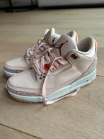 Jordan 3 Valentine's - Maat 38,5, Kleding | Dames, Schoenen, Ophalen of Verzenden, Nieuw, Roze, Sneakers of Gympen