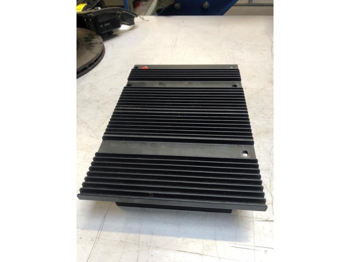 Radio versterker van een Volvo XC90, Auto-onderdelen, Elektronica en Kabels, Volvo, Gebruikt, Ophalen of Verzenden