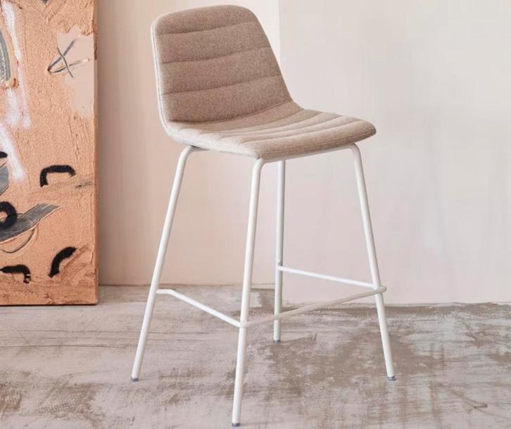 Kave Home Barkrukken, Huis en Inrichting, Barkrukken, Zo goed als nieuw, 90 cm of meer, 2 krukken, Met voetsteun, Ophalen