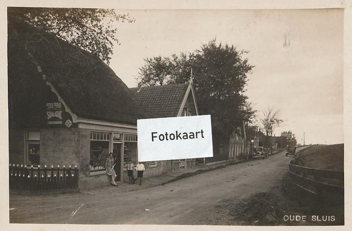 Fotokaart Oudesluis - met winkel - verstuurd in 1931, Verzamelen, Ansichtkaarten | Nederland, Gelopen, Noord-Holland, 1920 tot 1940
