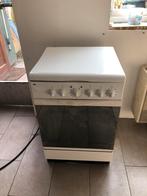 Fornuis met oven elektrische, Witgoed en Apparatuur, 4 kookzones, Vrijstaand, 85 tot 90 cm, Ophalen of Verzenden