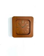 Vintage teakhouten wandklok, Westminster ‘70, Huis en Inrichting, Ophalen of Verzenden, Zo goed als nieuw, Analoog, Wandklok