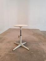 Vintage industriële kruk, Huis en Inrichting, Krukjes, Ophalen, Tweedehands, Tweedehands, Hout