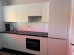Witte keuken met zwarte werkblad – 2 jaar oud, Huis en Inrichting, Keuken | Complete keukens, Gebruikt, Wit, Enkelwandige keuken