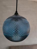 2 bolletjes "blauw" voor een hanglamp ca 20.cm doorsnede, Ophalen of Verzenden, Zo goed als nieuw