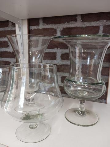 3 st grote glazen vazen beschikbaar voor biedingen