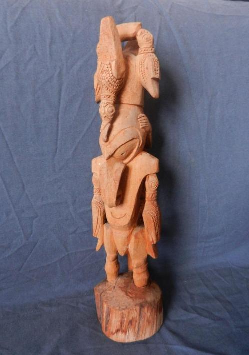 Houten Figuur met krokodil Sepik Papoea Nieuw-Guinea h. 38,4, Antiek en Kunst, Kunst | Niet-Westerse kunst, Ophalen of Verzenden