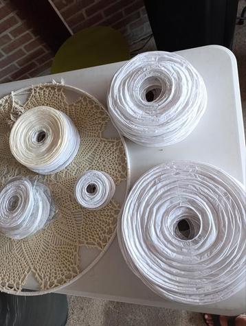 Witte lampionnen 61 stuks  beschikbaar voor biedingen