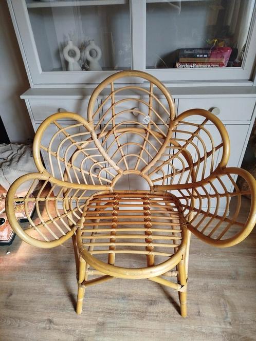 Lotus stoel Xenos rotan, Huis en Inrichting, Stoelen, Zo goed als nieuw, Eén, Bruin, Ophalen