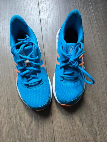 asics jolt 4 GS blauw maat 33.5 beschikbaar voor biedingen