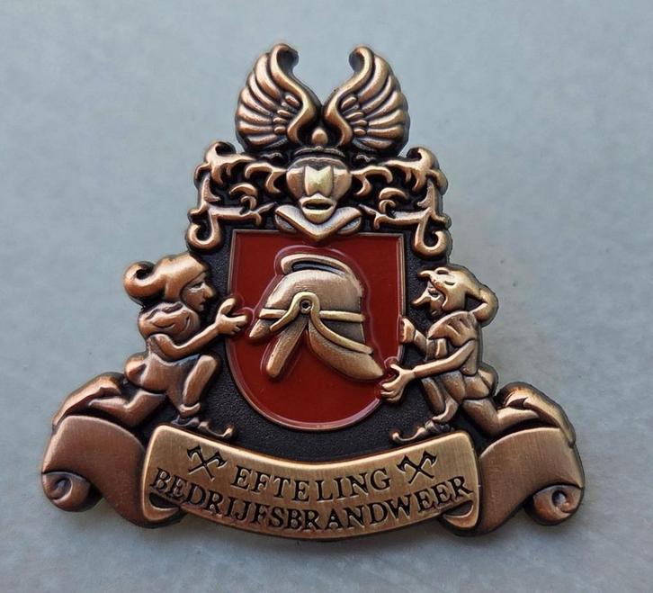 Efteling Brandweer pin, Verzamelen, Speldjes, Pins en Buttons, Nieuw, Speldje of Pin, Overige onderwerpen, Ophalen of Verzenden