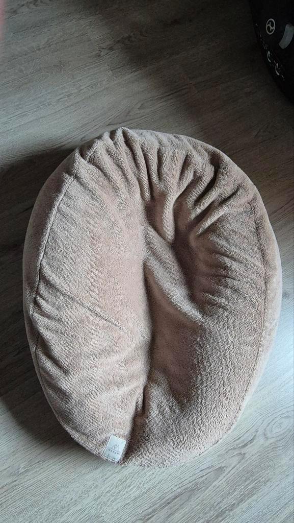Nanami hoes voor voedingskussen - Beige / taupe, Huis en Inrichting, Zitzakken, Zo goed als nieuw, Overige typen, Beige, Ophalen