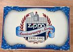 Zippo Anniversary Set met Pins en Boekje, Nieuw, Ophalen of Verzenden, Zippo, Aansteker