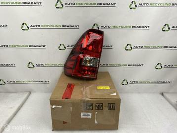 Achterlicht Links Toyota Hi Lux MK8 NIEUW ORIG 81560-0K291 beschikbaar voor biedingen