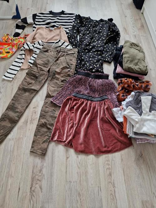 Zeer groot kledingpakket (29st) 140-152, Kinderen en Baby's, Kinderkleding | Kinder-kledingpakketten, Zo goed als nieuw, Ophalen of Verzenden
