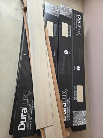 Duralux preformance pvc klik laminaat prijs is per M2 beschikbaar voor biedingen