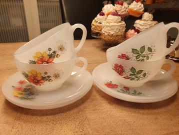 4 Retro Soepkomen in perfecte staat beschikbaar voor biedingen