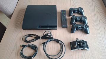 PS3 Slim met 3 controllers en toebehoren beschikbaar voor biedingen