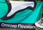 Nieuwe Vlag Omroep Flevoland  300 x 200, Ophalen of Verzenden, Zo goed als nieuw
