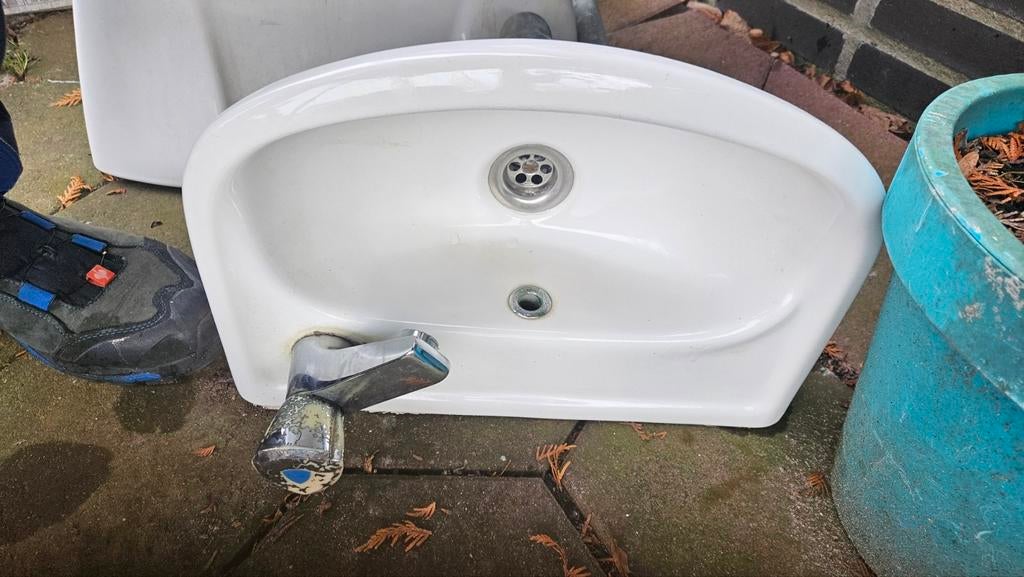 Wastafel - 40x30 cm - Ideaal voor kleine badkamer, Huis en Inrichting, Ophalen of Verzenden, Gebruikt