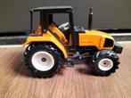 Renault Ceres 95x van Siku, Hobby en Vrije tijd, Modelauto's | 1:32, Ophalen of Verzenden, Zo goed als nieuw, Tractor of Landbouw