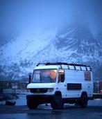 Loods of bedrijfshal gezocht voor stalling., Huizen en Kamers, Den Haag