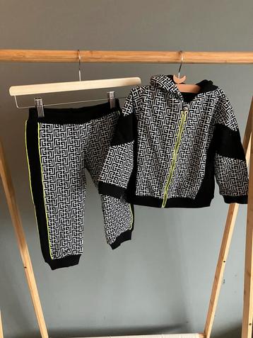 Balmain Setje Maat 24M beschikbaar voor biedingen