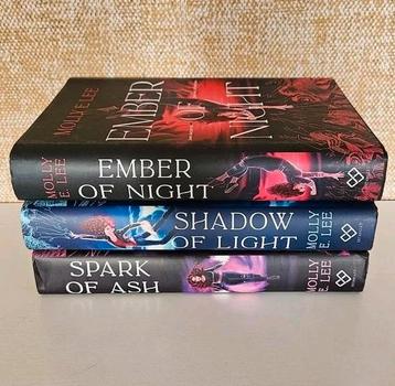 Molly E. Lee - Ember of Night serie - Hardcover - Fantasy beschikbaar voor biedingen