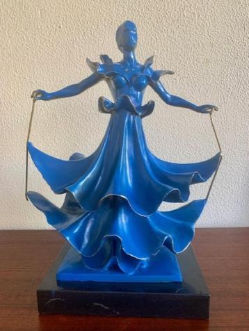 Bronzen Beeld Sculptuur Dalinian Dancer Salvador Dali beschikbaar voor biedingen
