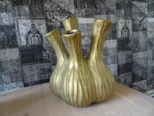 bloemenvaas/tulpenvaas DK design model Aglio goudkleurig, Huis en Inrichting, Woonaccessoires | Wanddecoraties, Zo goed als nieuw