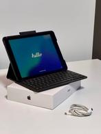 Apple iPad 8th Gen 128GB + Logitech Toetsenbord Hoes, Gebruikt, Apple iPad, 128 GB, Grijs