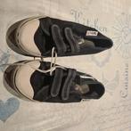 Zwart gymschoenen met klittenband sluiting en witte zool, Gebruikt, Ophalen of Verzenden, Jongen of Meisje, Sportschoenen
