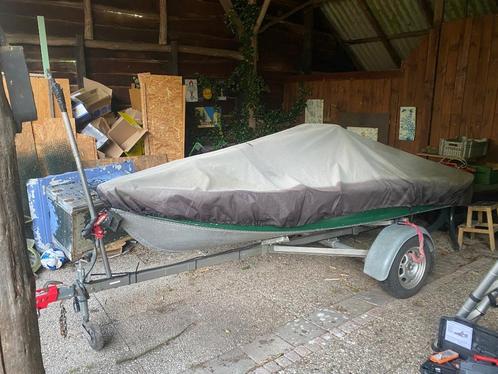 Quicksilver aluminium vissersboot, buitenboordmotor, stoelen, Watersport en Boten, Hengelsport | Witvissen, Gebruikt, Overige typen