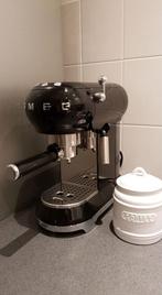 SMEG Espressomachine Zwart, Witgoed en Apparatuur, Koffiezetapparaten, Ophalen, Afneembaar waterreservoir, Espresso apparaat, Gemalen koffie