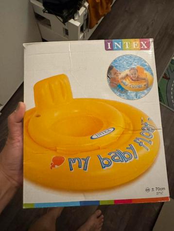 Baby float beschikbaar voor biedingen