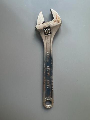 verstelbare moersleutel 300mm beschikbaar voor biedingen