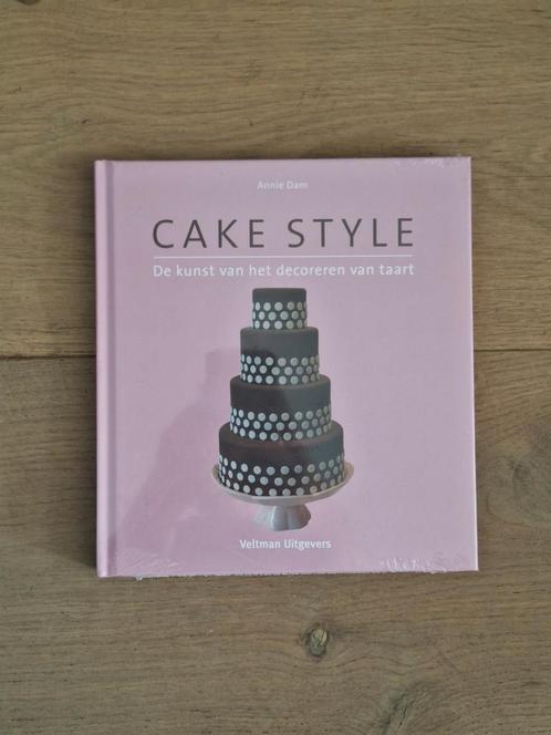 Annie Dam - Cake style, Boeken, Kookboeken, Zo goed als nieuw, Ophalen of Verzenden