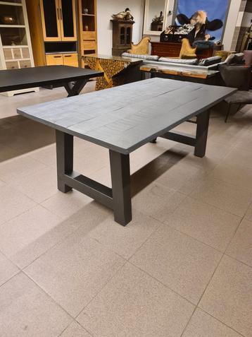 Nieuwe icathcers cod eettafel grey mangohout 200x100cm €350 beschikbaar voor biedingen