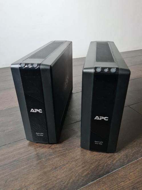 2x APC Back-UPS Pro 900, Computers en Software, Noodvoedingen (UPS), Zo goed als nieuw, Ophalen of Verzenden