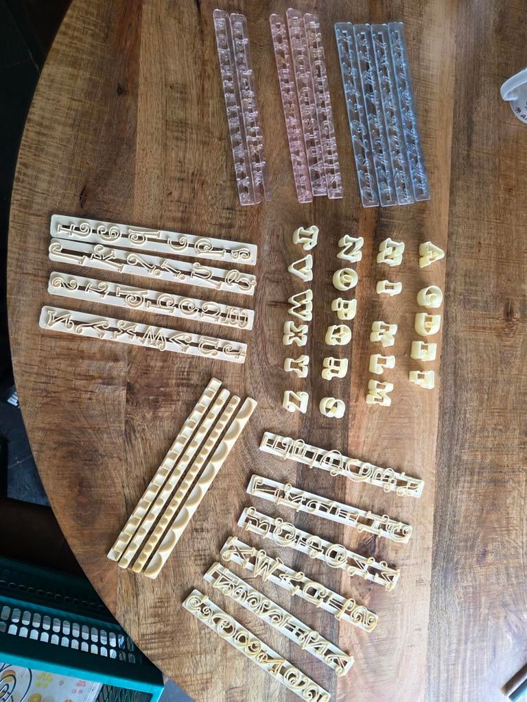 Taartdecoratie/ bakspullen - Alles in één koop!, Hobby en Vrije tijd, Taarten en Cupcakes maken, Ophalen of Verzenden